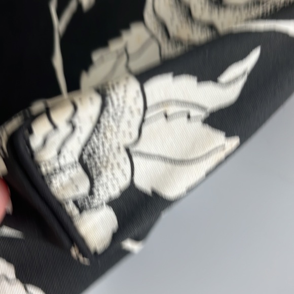 🤍Vintage Rare🖤 Christian Dior Cosmetic Bag Roses Print Black and White - Picture 10 of 12